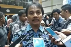 Roy Suryo Ngaku Bertemu...