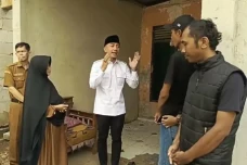 Bupati Lebak Minta Maaf...