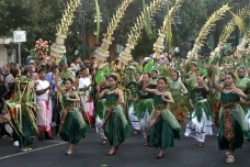 Festival Solo Menari...