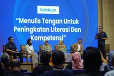 Menulis Tangan Tingkatkan...