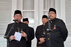 Pramono Minta Sekolah...