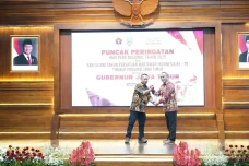 Perkuat UMKM, Bank Jatim...