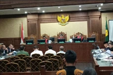 Kubu Tom Lembong Minta...