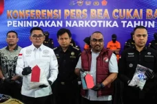 Bea Cukai, Polri dan...