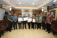 Sinar Mas Kirim 500...
