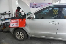 Awas! Kaki-Kaki Mobilmu...