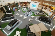 Perang Mobil Listrik...