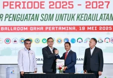 Menaker Hadiri Penandatanganan...