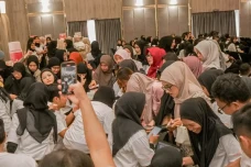 Resmi Diluncurkan di...