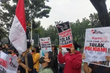 Pramono Anung Diminta...