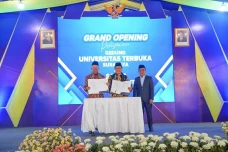 Bank Jatim Teken MoU...
