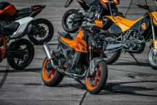 Bajaj Akhirnya Selamatkan...