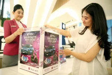 HUT ke-10, AEON Mall...