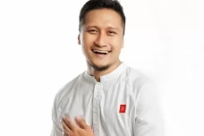 7 Artis Indonesia Naik...