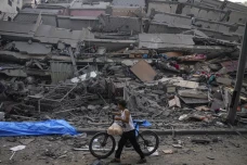 Duka Palestina, Butuh...