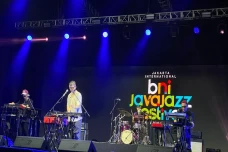 Kolaborasi Jevin Julian...