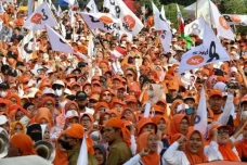 Ketua Majelis Syura...