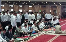 Tiba di Masjid Istiqlal,...