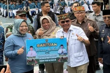 Berbagi Kebahagiaan...