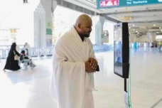 Arab Saudi Siagakan...