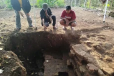 Penampakan Struktur...