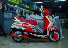 Dari Skutik Elegan ke...