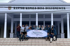 Tim Pengmas Unair Dampingi...