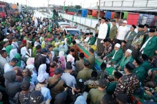Banjir Rob di Sayung,...
