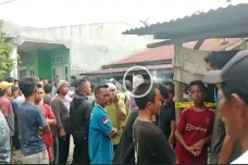 Biadab! Pemuda Bacok...