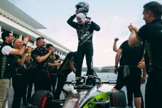 Dan Ticktum Juara Formula...