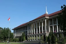 UGM Tembus 10 Besar...