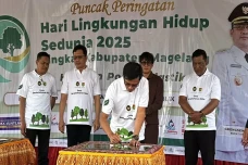 Kemenko PM Canangkan...