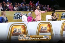 Spesial Minggu Ini,...