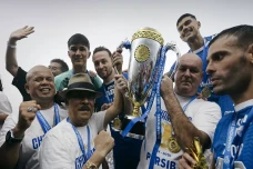 BRI Liga 1 Musim 2024-2025...