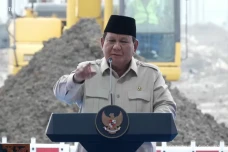Tomy Winata Bikin Kaget...