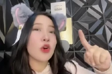 Nggak Cuma Ketawa, Ini...