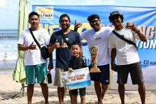 Parama Hansa, Jagoan...