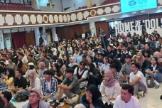 Audisi Indonesian Idol...