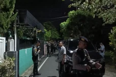KPK Geledah Rumah Plt...