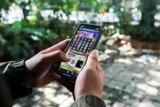 571 Ribu Rekening Penerima...