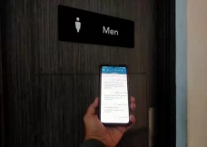 Apakah Boleh Ke Toilet...