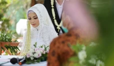 Hukum Menjamak Salat...