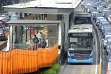Berkat AI, Transjakarta...