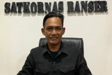 Densus 99 Banser Desak...