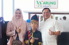 Mengenal Sosok Ibu Dikha...