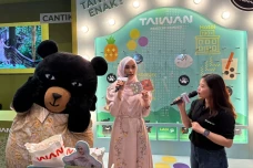 Hadir di International...