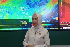 Cuaca Ekstrem Masih...