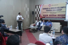 Pakar Hukum dan Aktivis:...