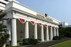 Kemlu: Indonesia Kutuk...