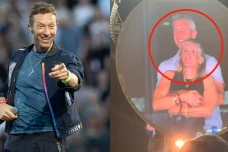 Chris Martin Sindir...